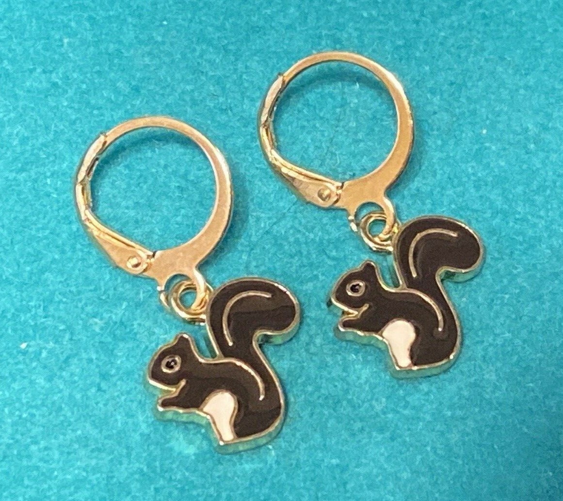 Cute New Yellow Gold Black Enamel Squirrel Charm CZ Hoop Dangle Drop Earrings