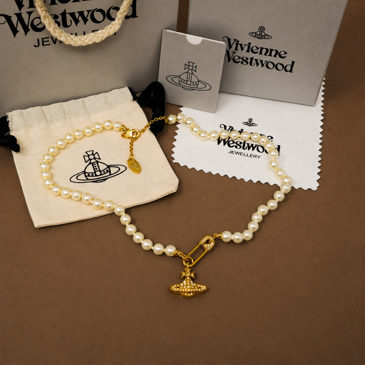 Vivienne Westwood Necklace Bas Relief Pearl With Gold Safety Pin Orb Pendant Box