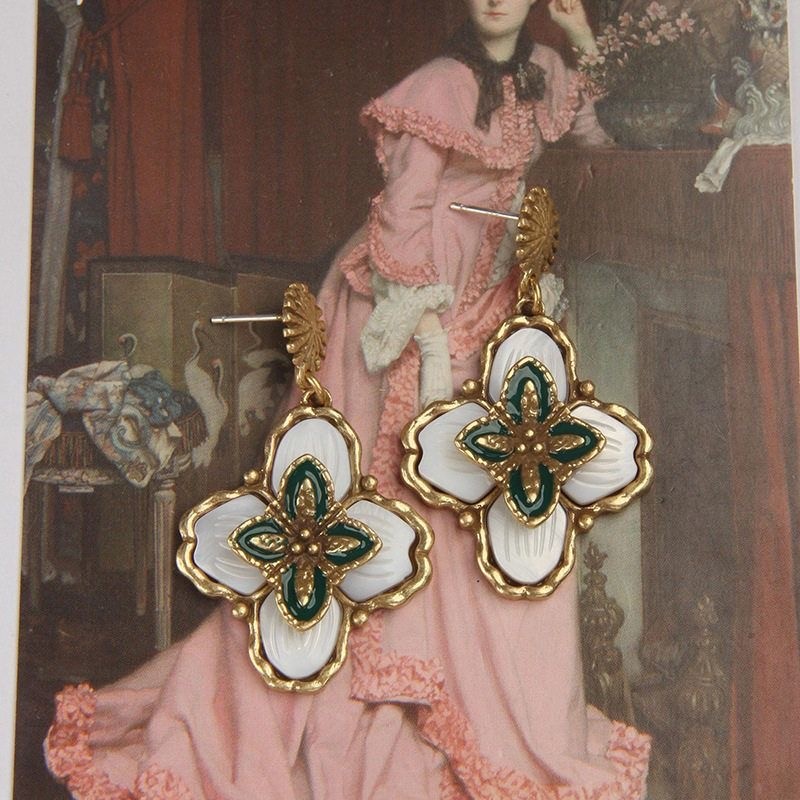 Vintage Drop Earrings Alloy Frame White Shell Enamel Simulated Dangle Earrings