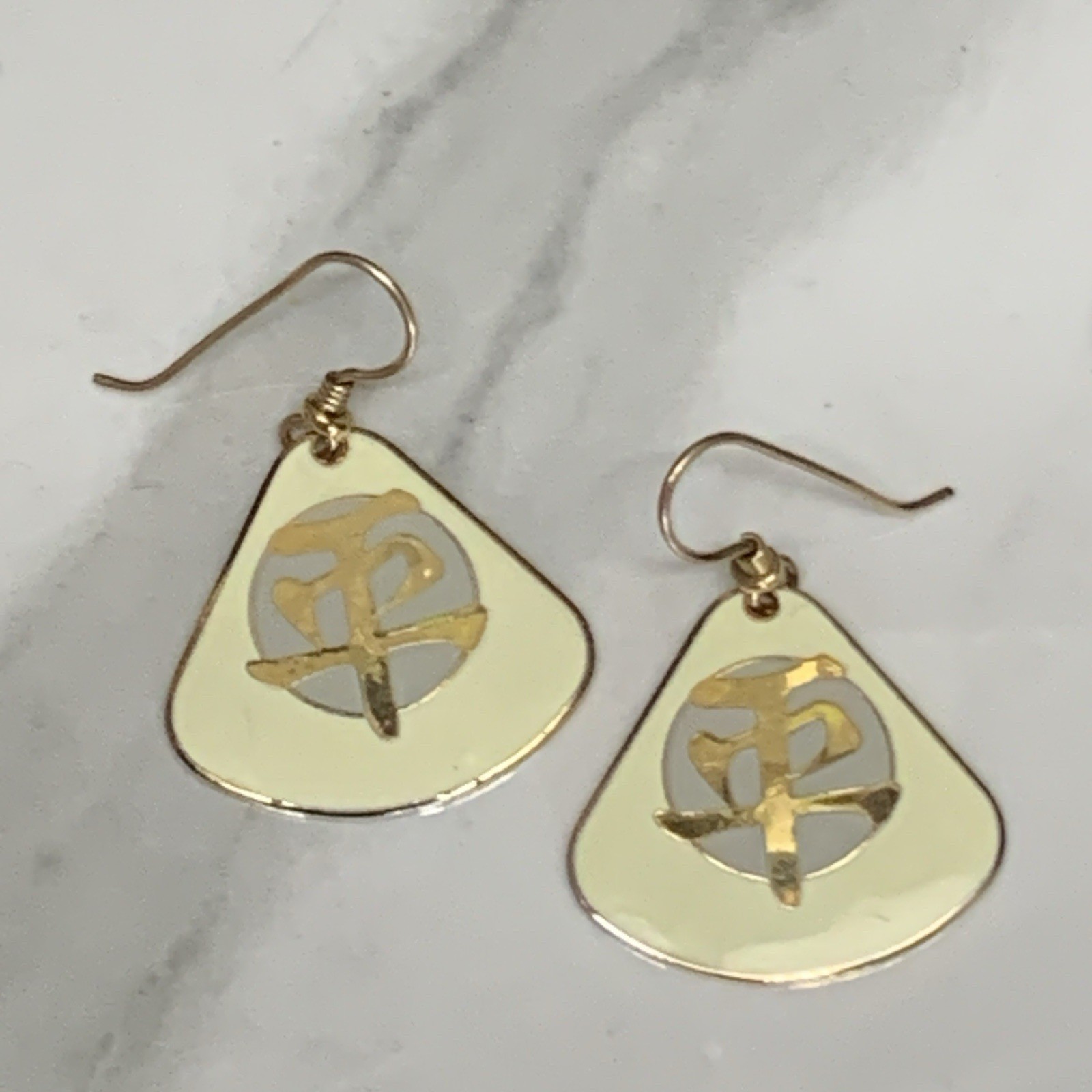 Vintage LAUREL BURCH Chinese Character EARRINGS Gold tone cream Enamel Pierced