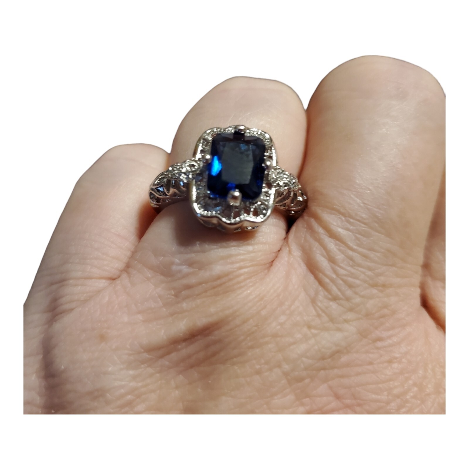 New W/O Tags, Size 7 Silver Tone With Deep Saphire Blue Stone Ring