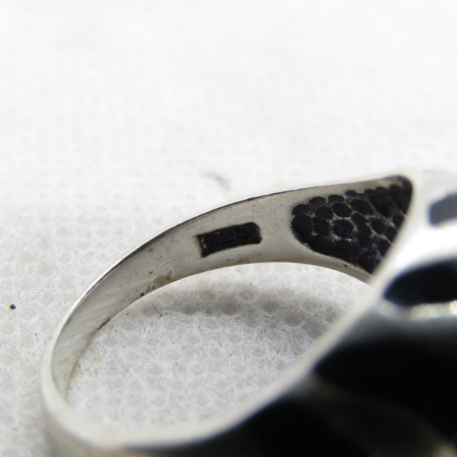 Sterling Silver 925 Black Enamel Dome Ring Size 6.5 K6813