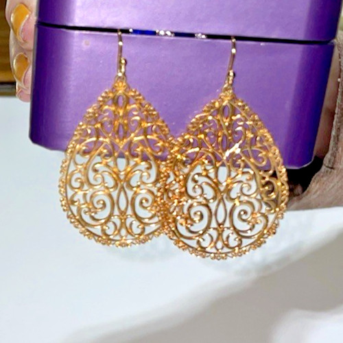 Costume jewelry dangle earrings 1 3/4 inches long