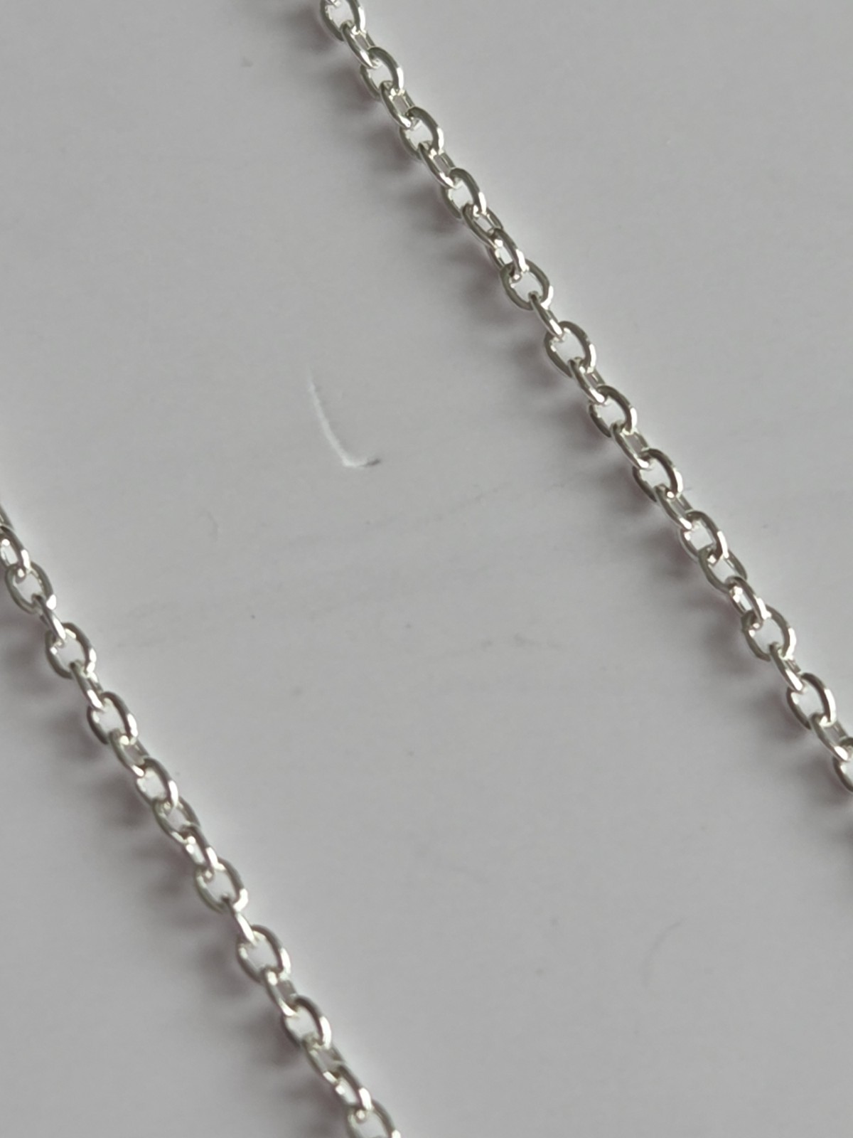 Elegant Faux Pearl Minimalist Necklace In Silver Tone- Very Good Condition