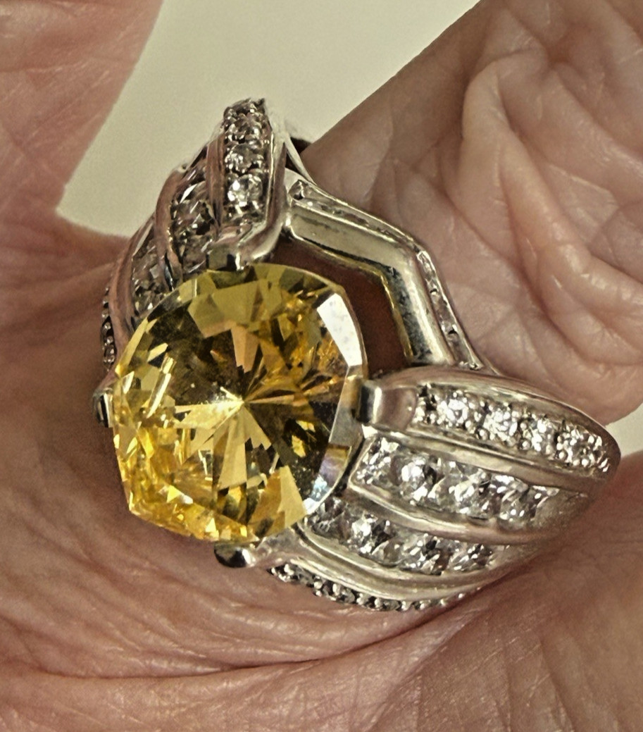 Stunning Marquise Canary Yellow Citrine & Clear CZ’s 925 Sterling Silver SZ8