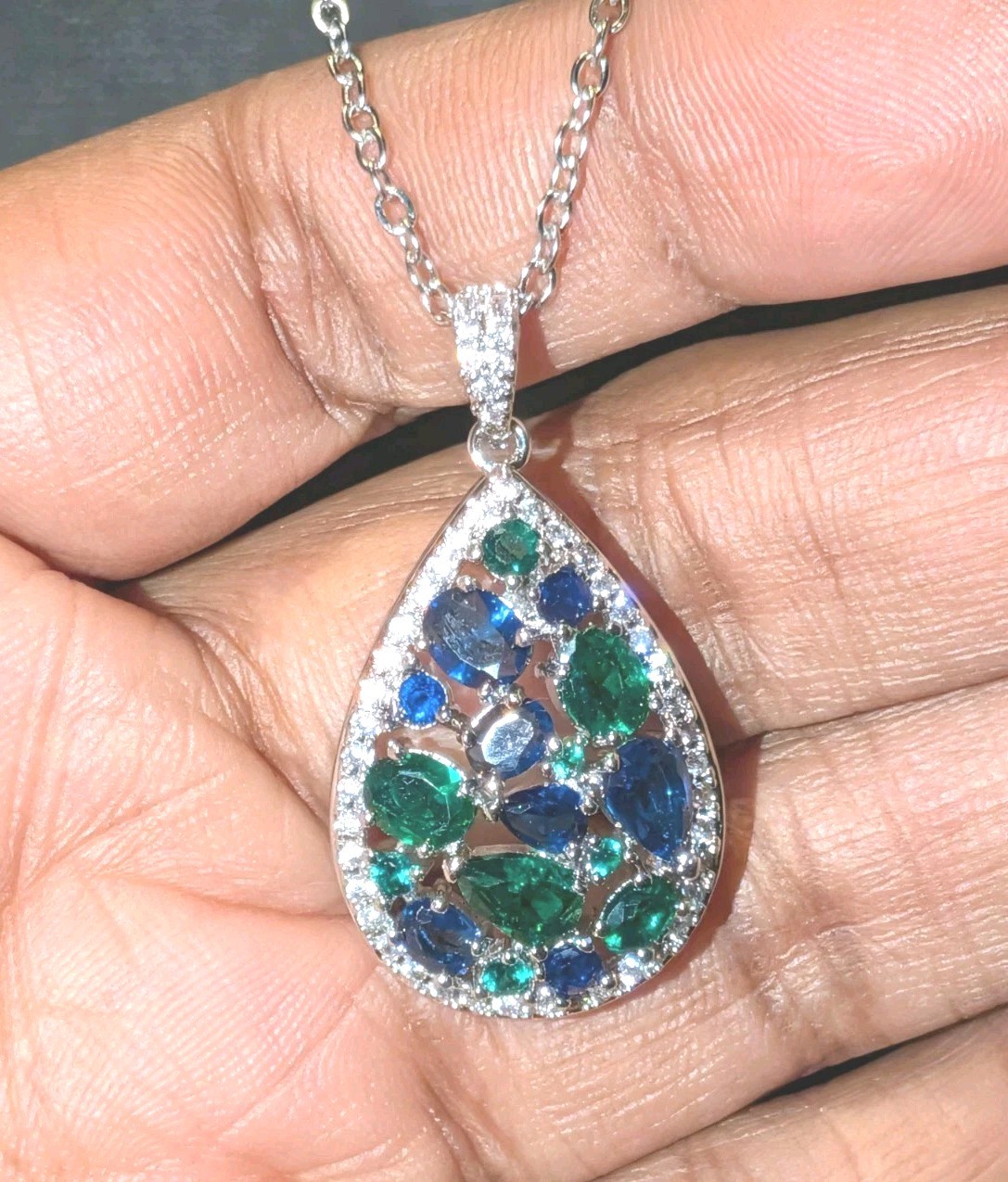 Women’s Moissanite Dazzling Green/Blue Sapphire Pendant Teardrop Necklace 18″