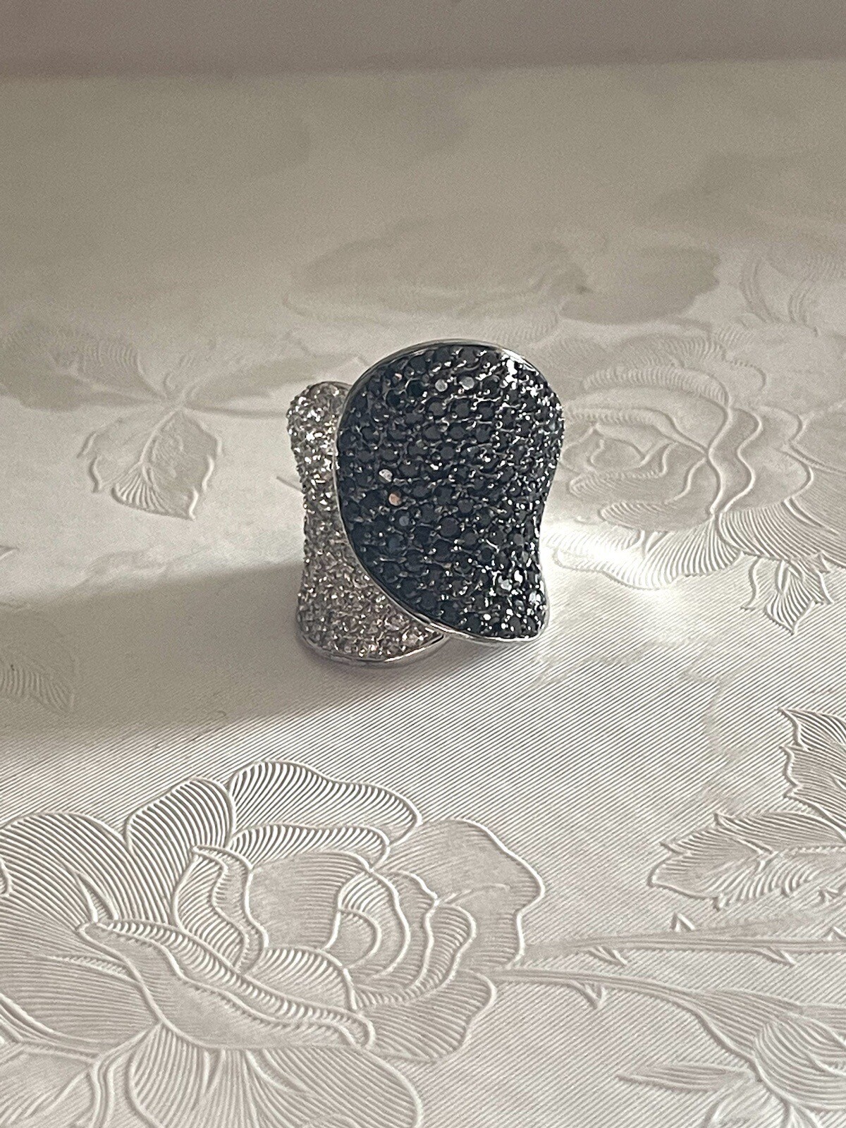 Bold Silver Tone Ring Band with Black And White Pave Stones Statement Size 7