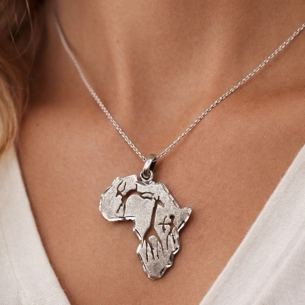 Sterling Silver Africa Map Pendant Sculptural Safari Scene Giraffe Artisan S4