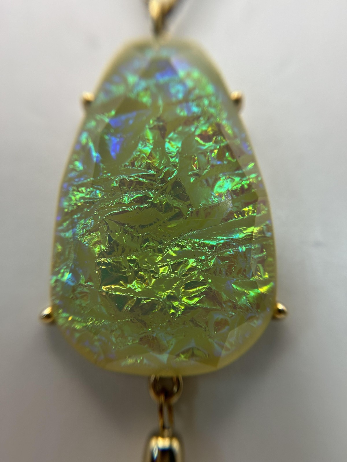Necklace Gold Tone Green Resin Teardrop Pendant Tassel Statement Lobster Clasp