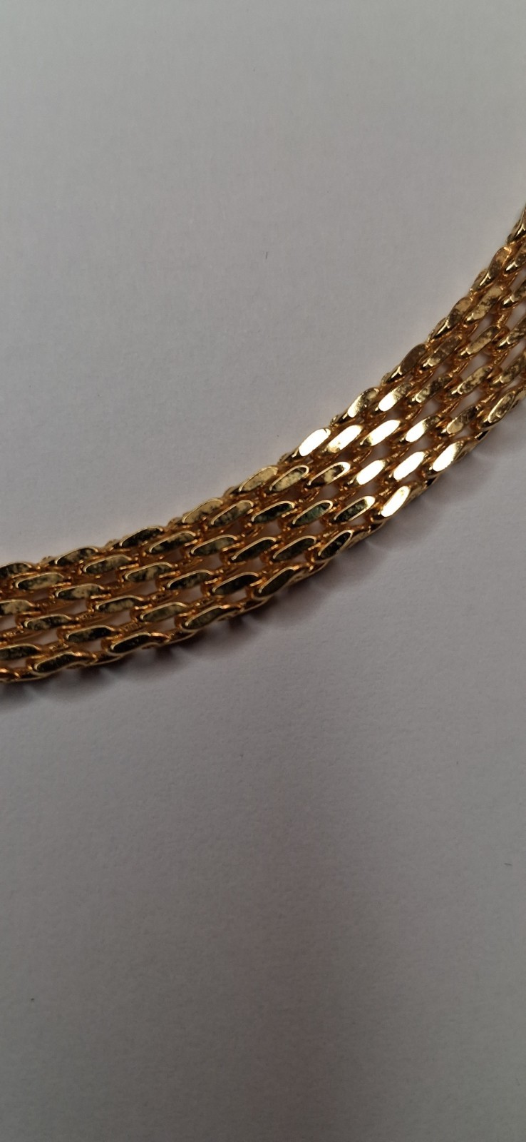 Gold Tone Mesh Chain Choker Necklace Box Clasp No Stone Metal