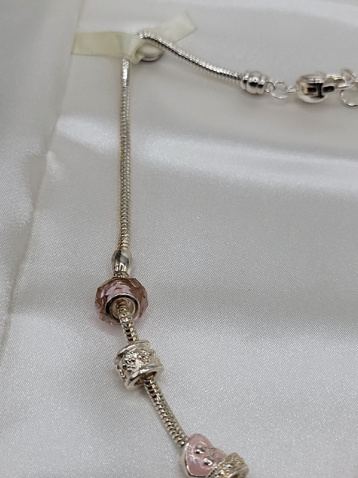 Friedmans Jewelers Breast Cancer Slide Necklace Silver Tone Charm Bead 18″ Chain
