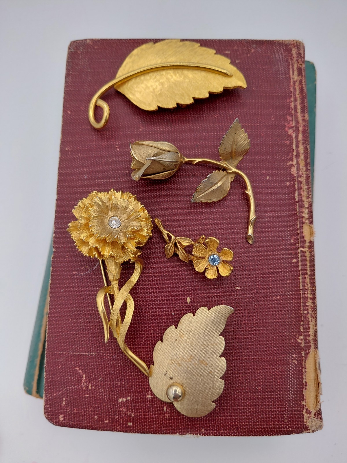 Vintage Lot of Five Pieces | Floral and Leaf Brooch Pins Gold-Tone Blue Stone