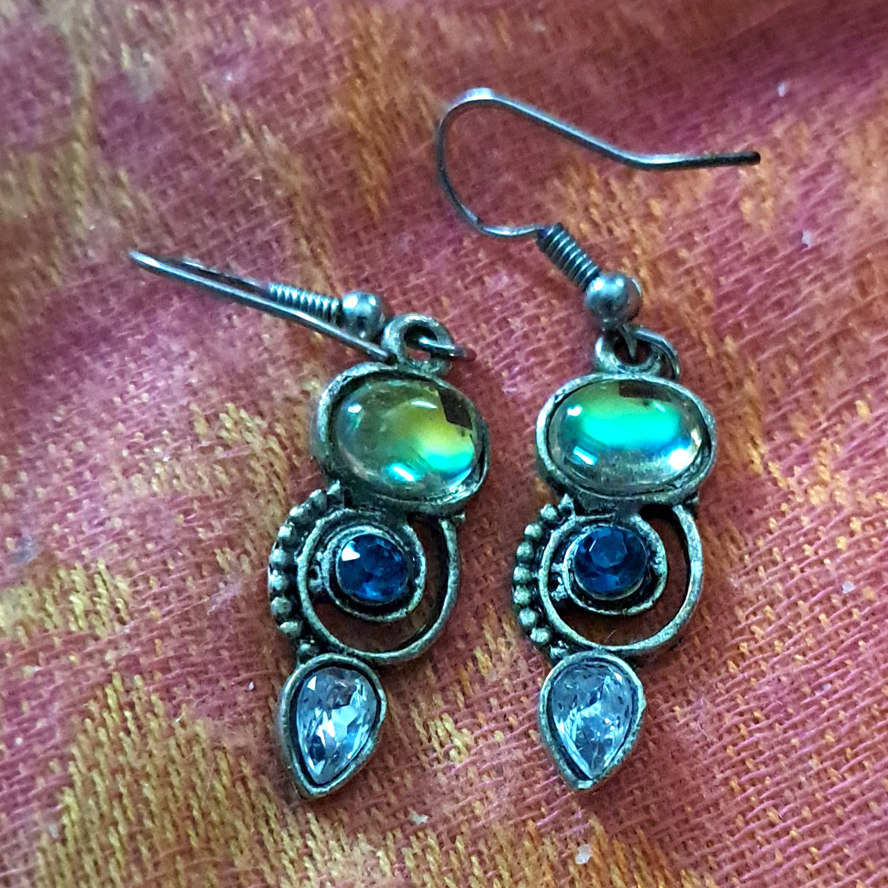 Green Round Stone Silver Tone Dangle/Drop Earrings Bezel Set Hook Back