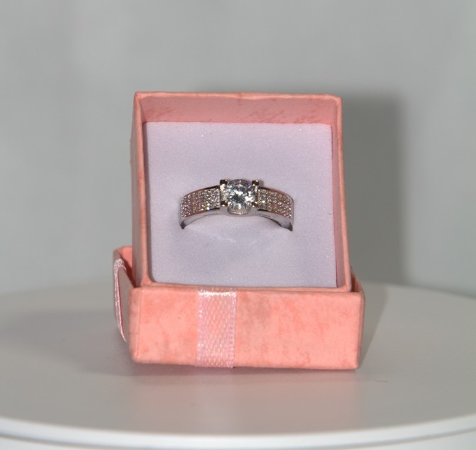 S925 Sterling Silver Wide Pave Engagement Ring CZ Round Solitaire Size 6 W/Box