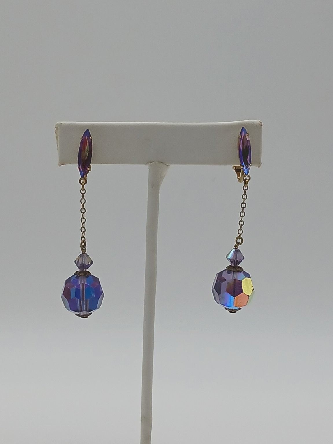 Vintage Purple Faceted Drop Dangle Clip On Earrings 2.25 Inches Glass Bead