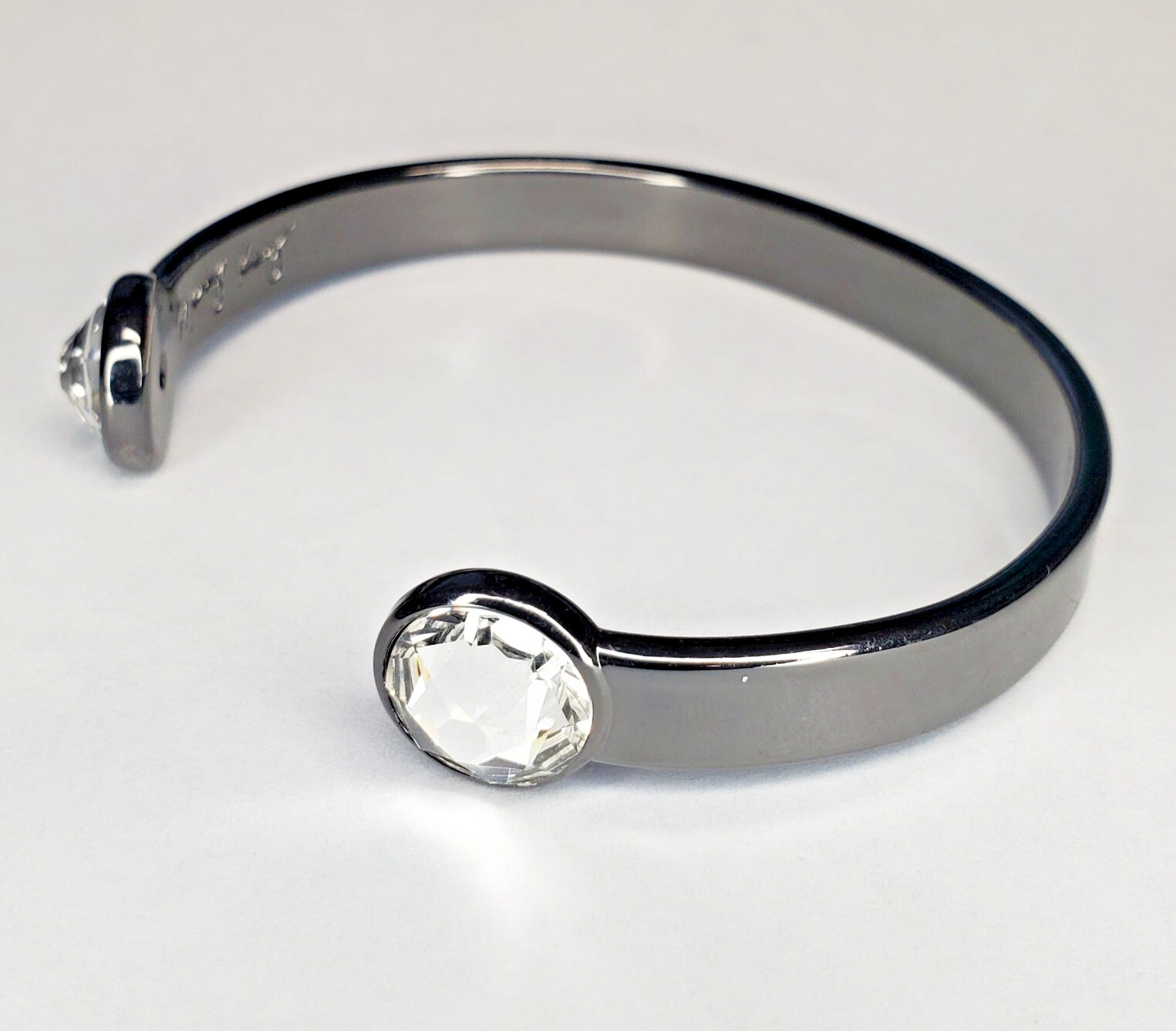 Mary Kay Bracelet 7in Gunmetal Gray Open Cuff Large Clear Crystal One Person Can
