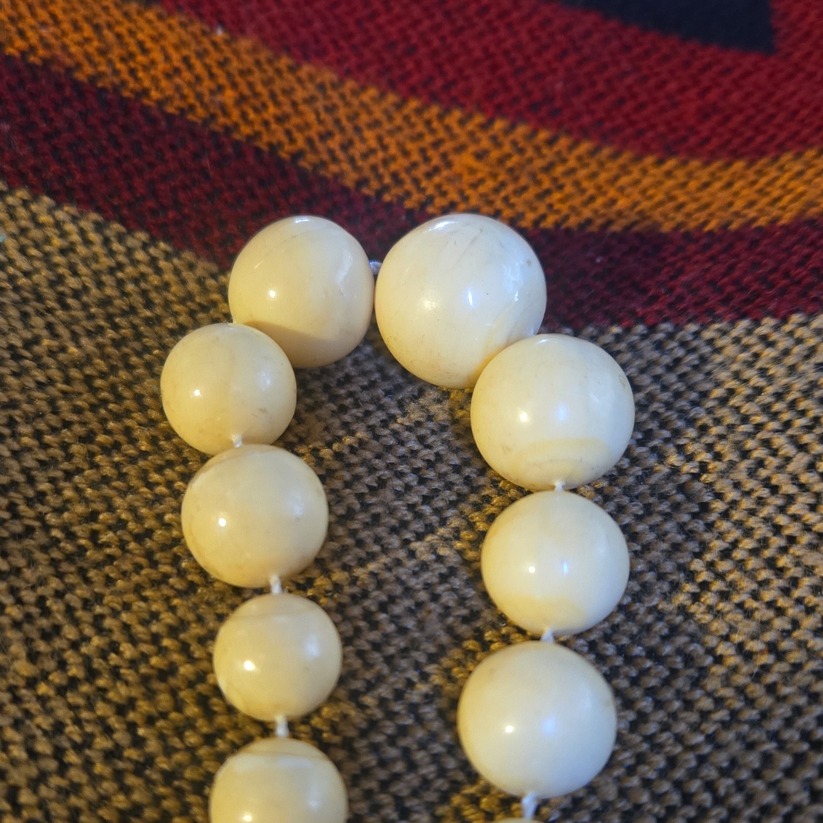 Ivory Plastic Beaded Necklace Ball/Bead Chain Spring Ring Clasp No Stone