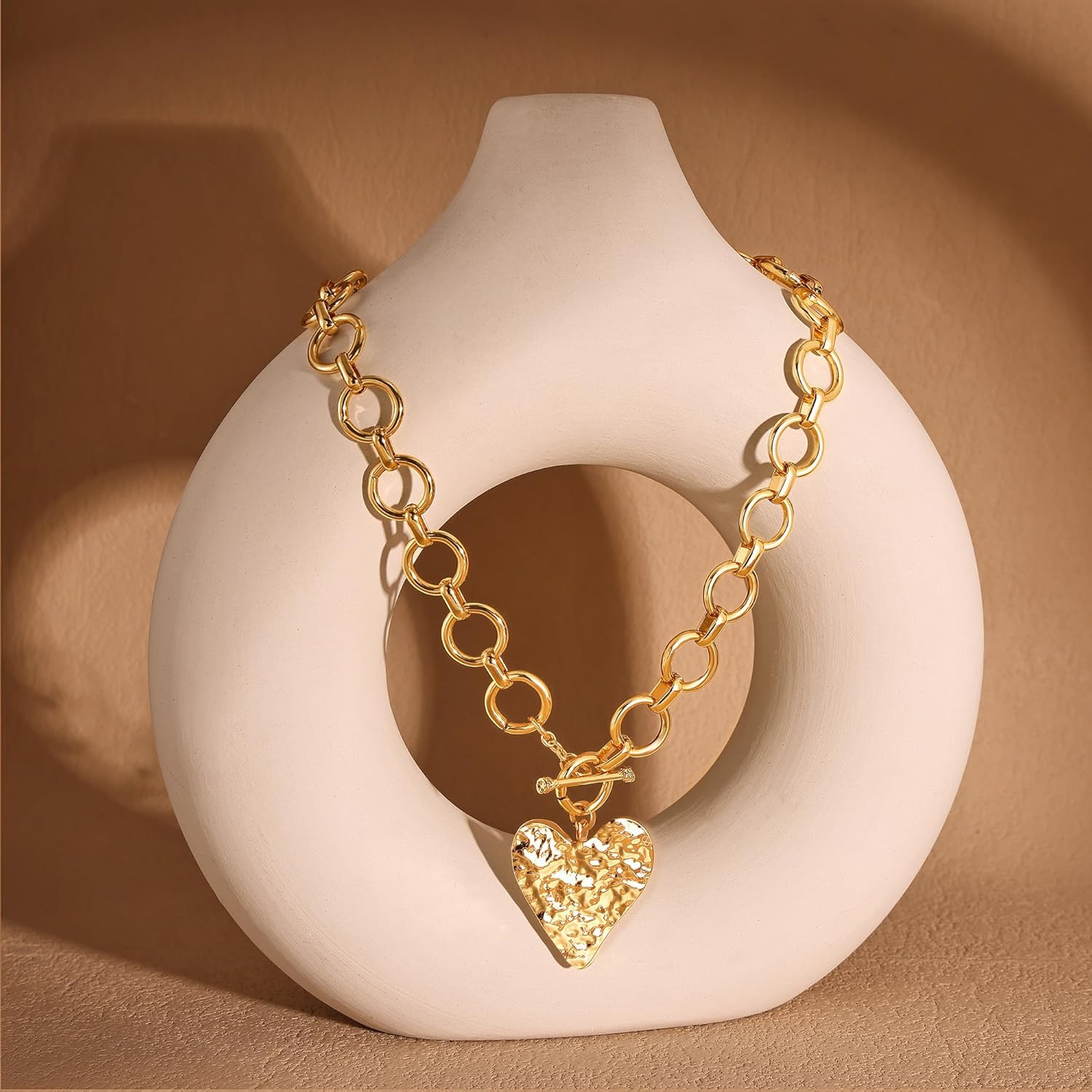Chunky Gold Heart Necklace for Women，14K Gold Plated Chunky Heart Pendant Bold C