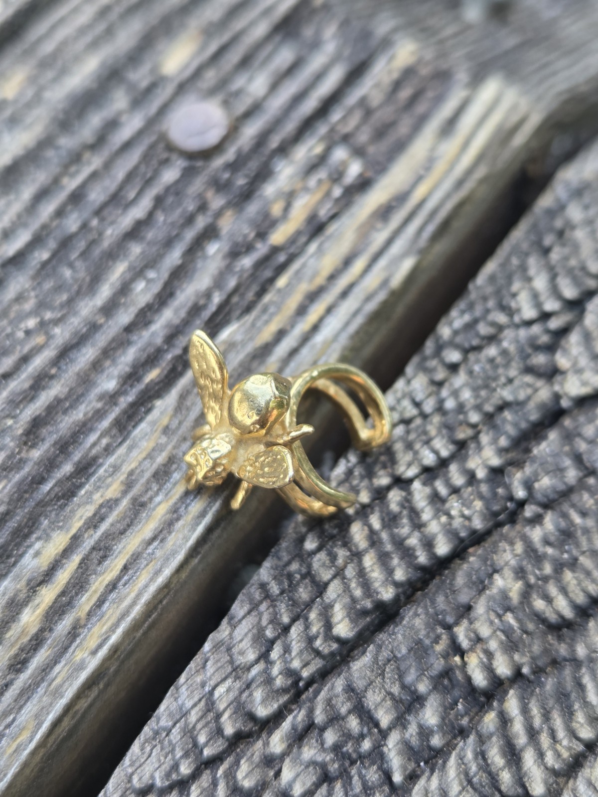 Bumble Bee Ear Cuff Earring Gold Tone Hoop False Piercing Witch Core Whimsy Goth