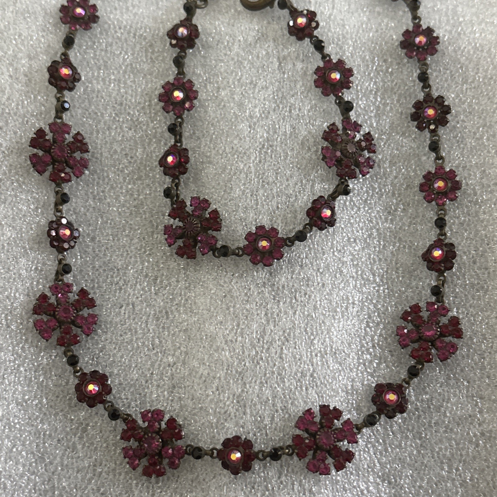 Beautiful VTG Sorrelli Crystal Necklace & Bracelet Set in Brass Lobster Clasp