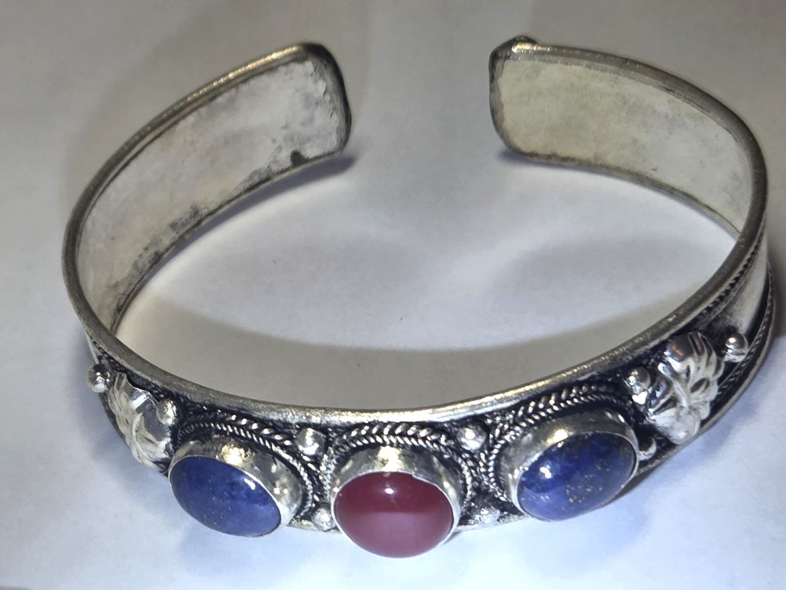 Vtg Silver Tone Southwest Style Open Cuff Bracelet Turquoise & Red Stones 7.5″