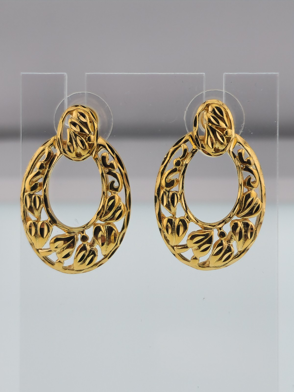 Gold Tone Dangle Drop Filigree Design Post Back Earrings