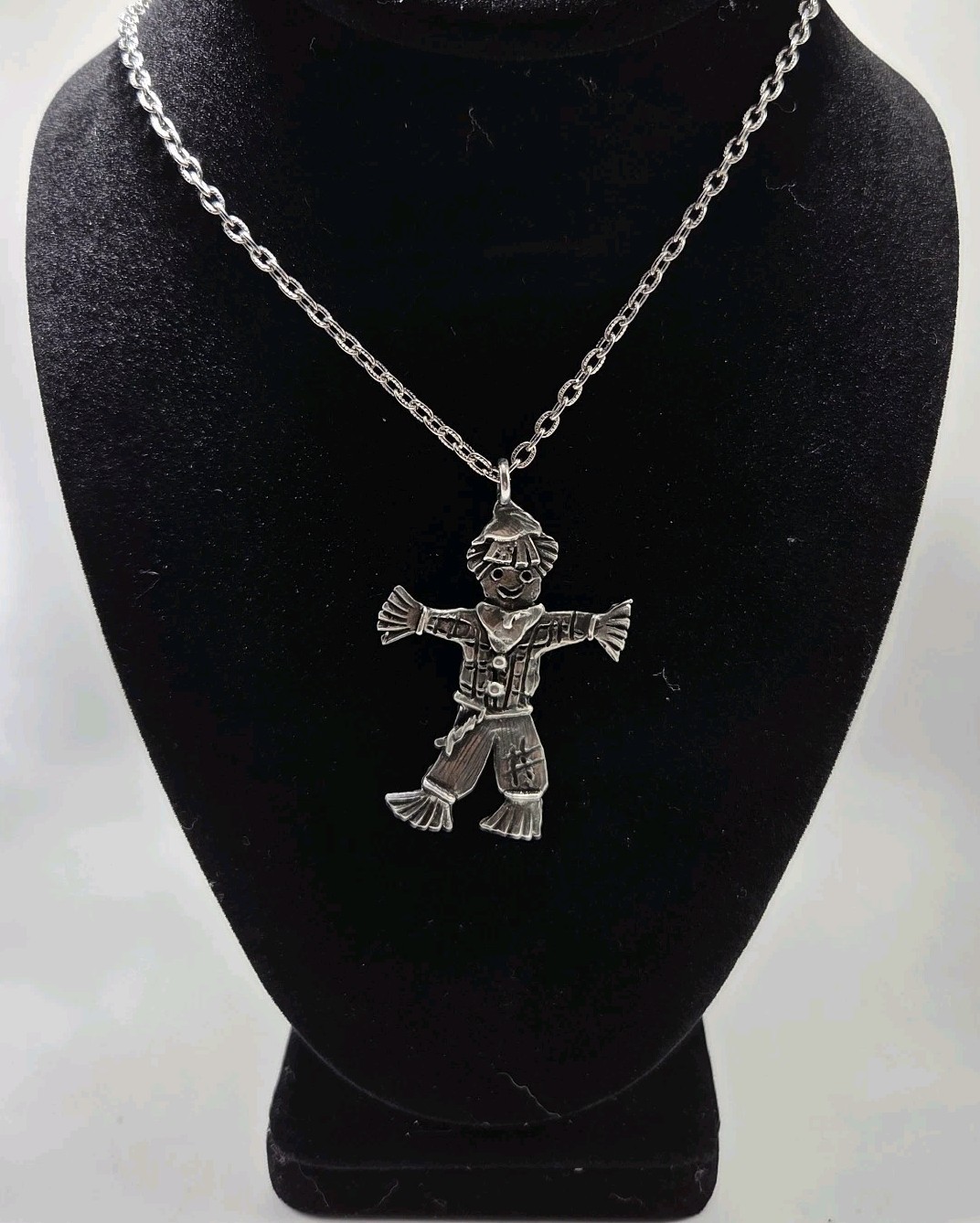 Unmarked Silver Tone Cute Scarecrow Necklace Fall Halloween ~23″ & ~2″ Pendant