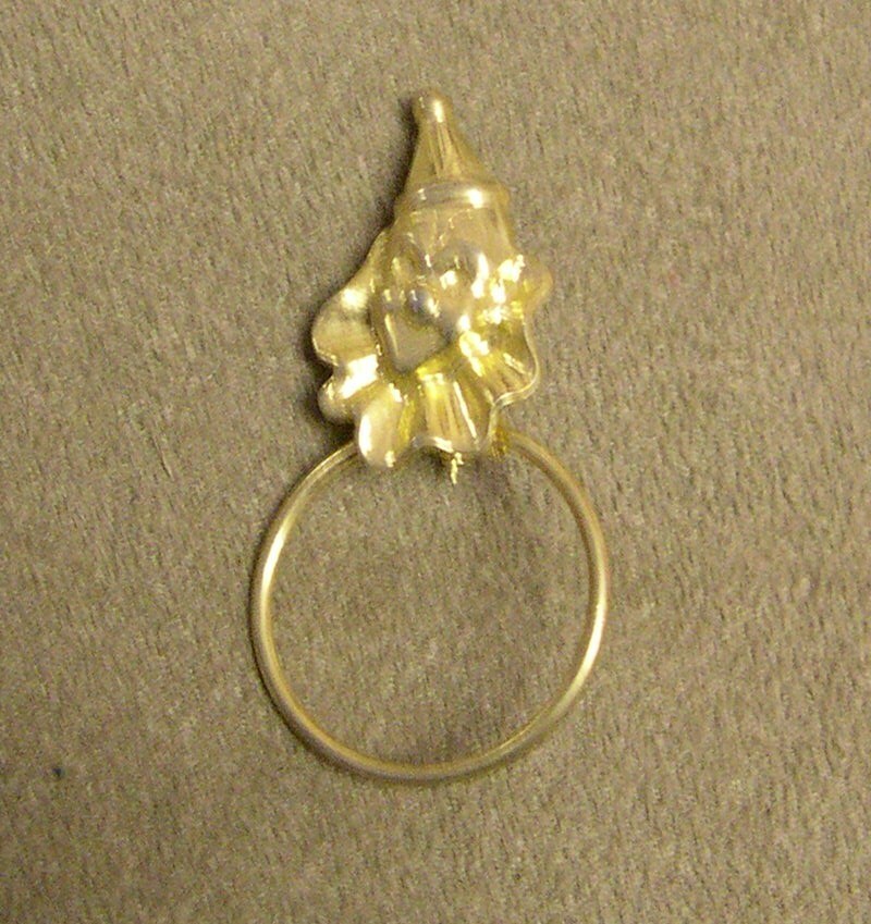 Small Clown Head Gold Spec Pin