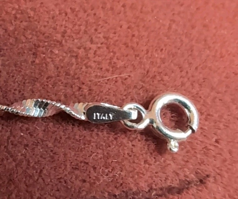 Vintage Italy Silver Twisted Herringbone Chain Necklace