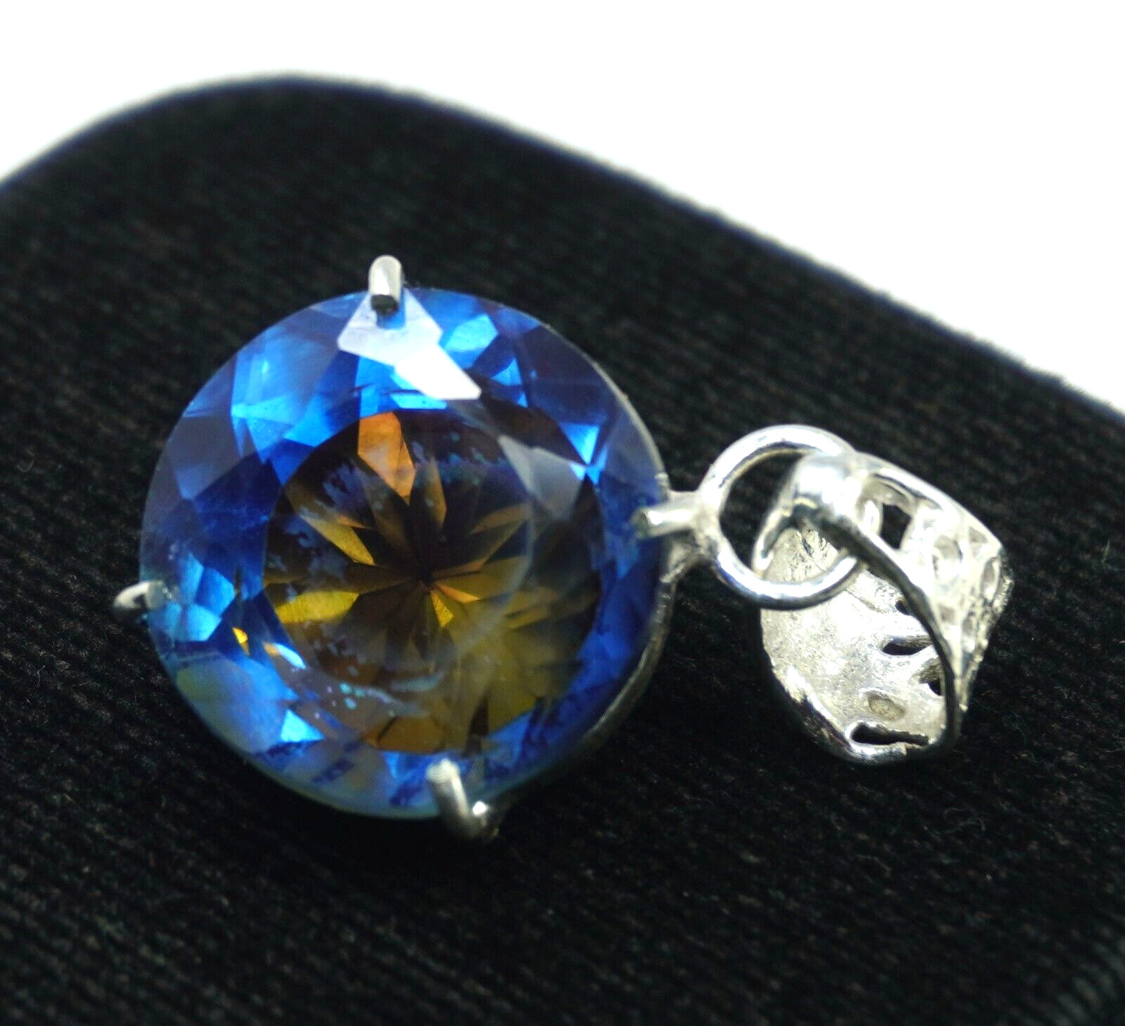 Round Cut 35 Ct+ Natural Pitambari Sapphire 925 Solid Silver Pendant Gemstone