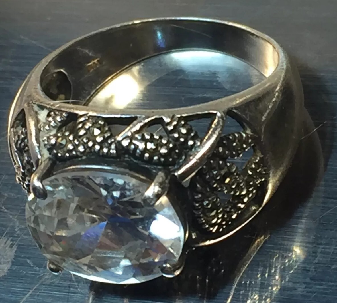 925 Women Sterling Silver Ring. 7.3 grams