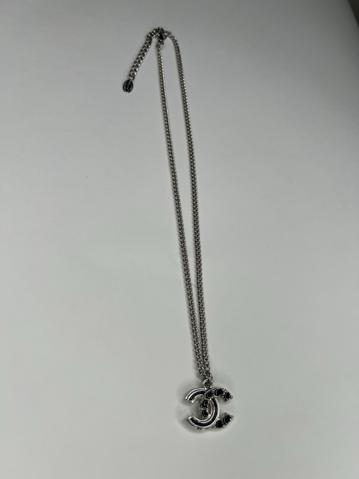 Auth Chanel 2013 Fall 13A Silver Tone CC Pendant Necklace Black Strass France