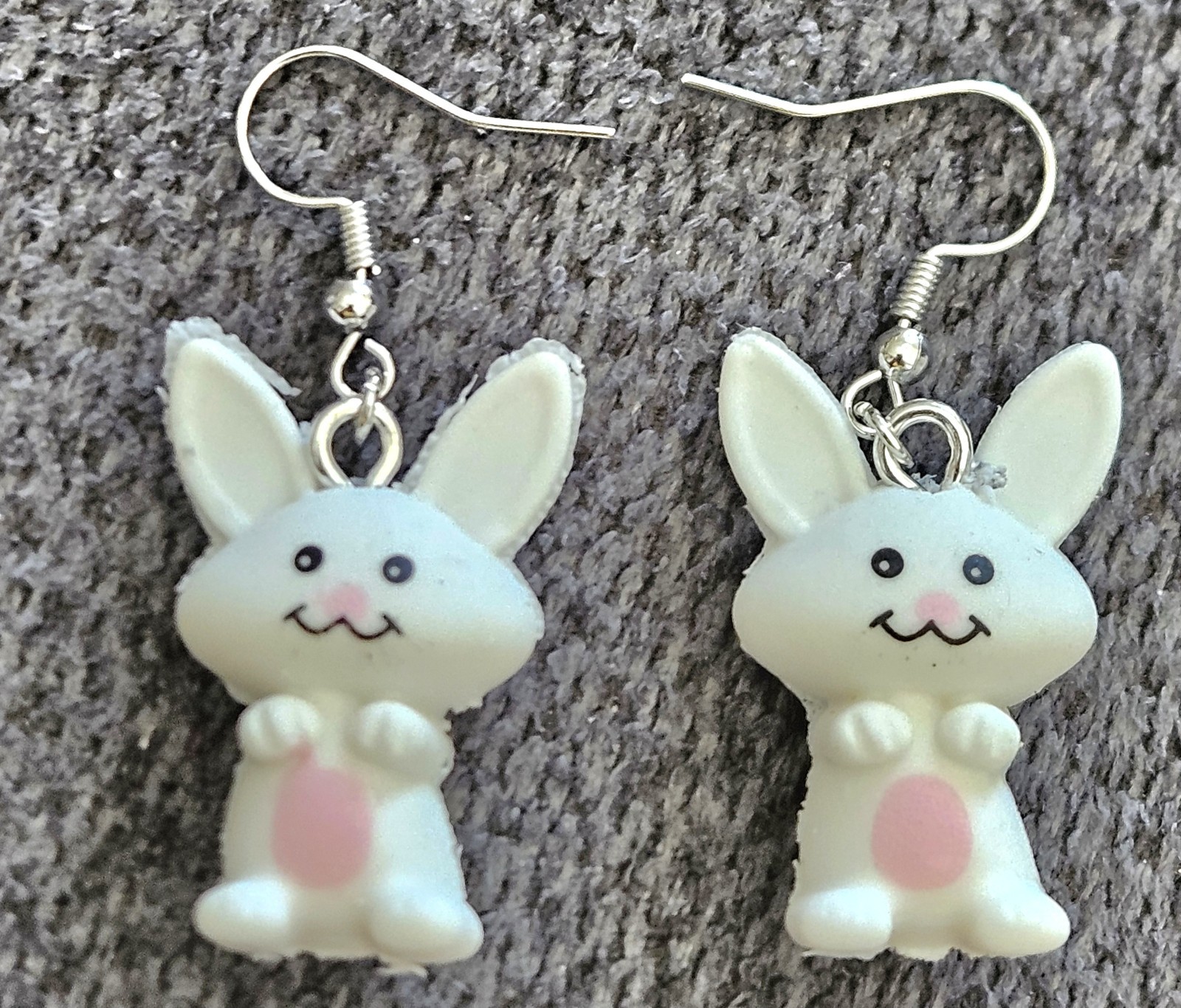 EASTER 🐰 🐇 🐣 EARRINGS COLORFUL ✋️MADE EASTER EGG🥚HUNT FEED UR BUNNY🥕🐰