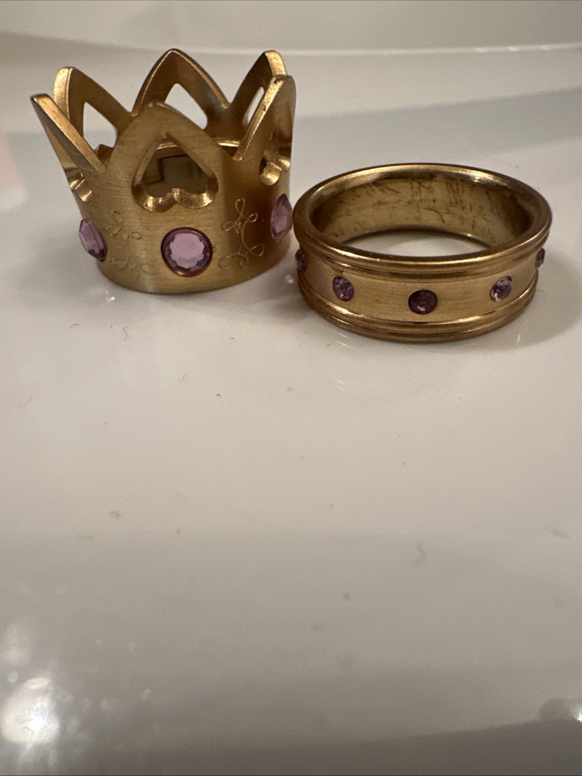 Vera Wang PRINCESS CROWN JEWEL RING SET & BAND Ring – crown with purple stones