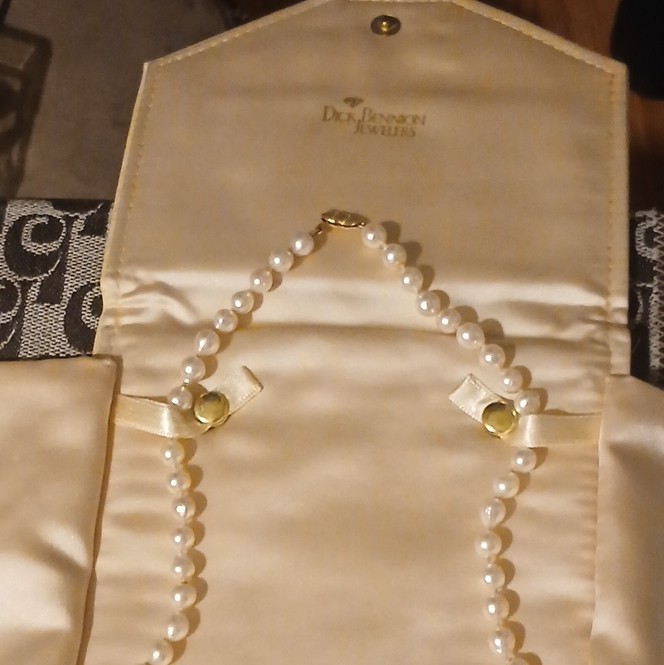 Dick Bennion Jewelers 20in Cultured Baroque White Pearl Strand 14k Gold Clasp