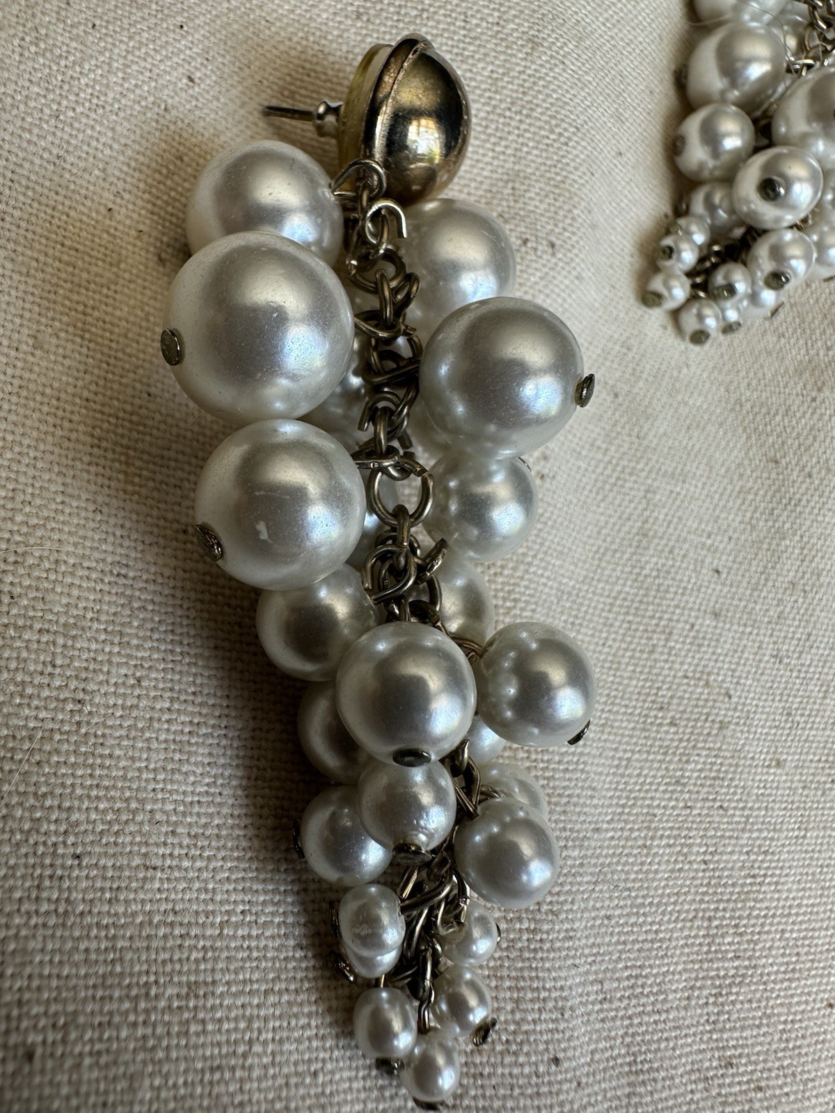 Gold Tone Faux Pearl Cluster Dangle/Drop Earrings White Round Post Closure Pair