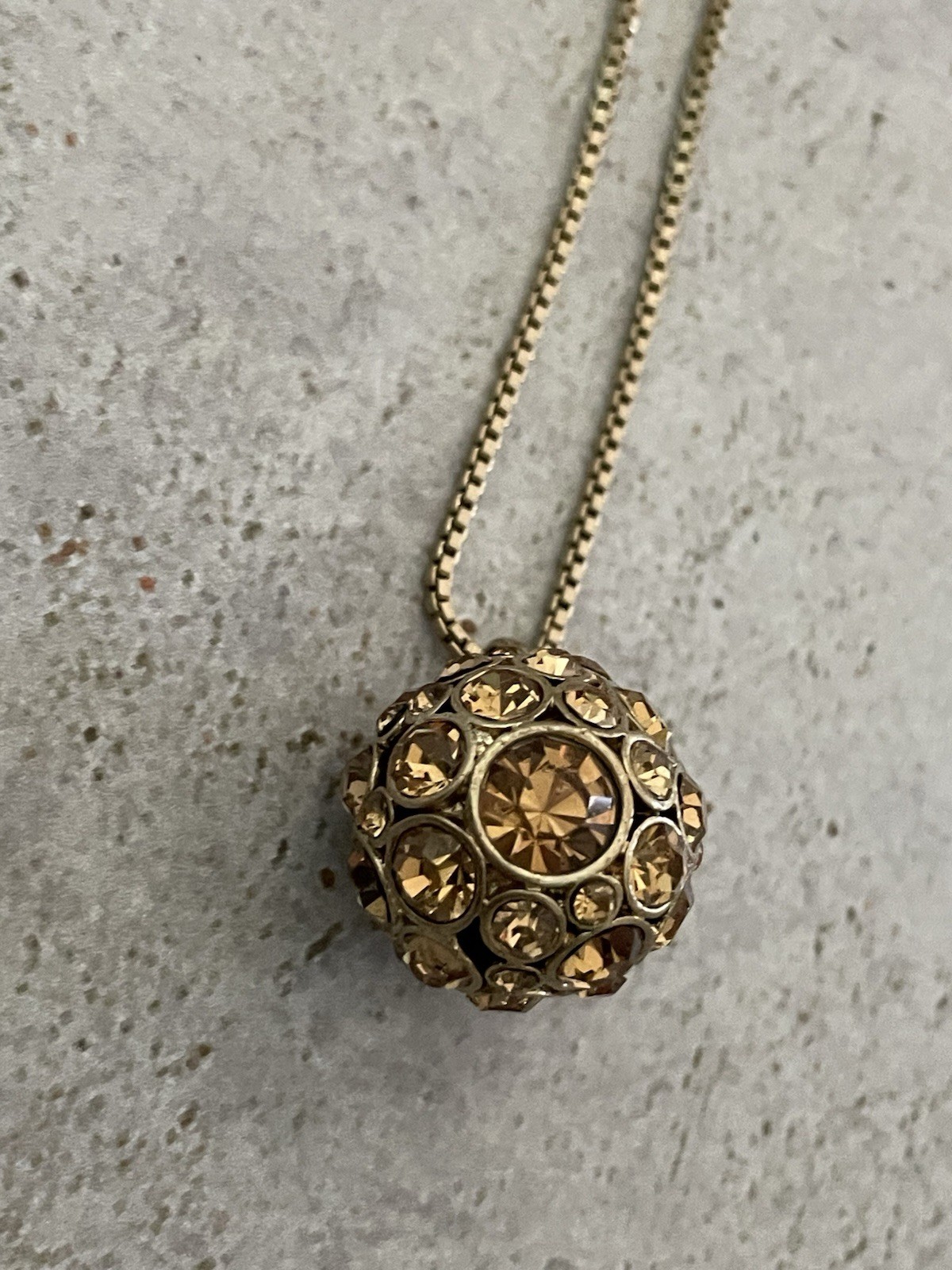 Fossil Rhinestone Ball Pendant Necklace Champagne Crystal Box Chain 19″