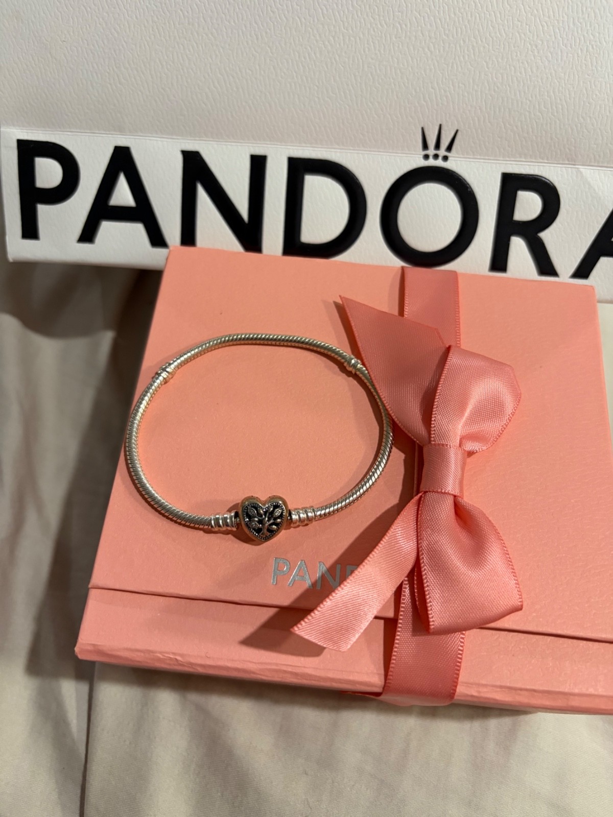 Pandora Moments Family Tree Heart Clasp Snake Chain Bracelet