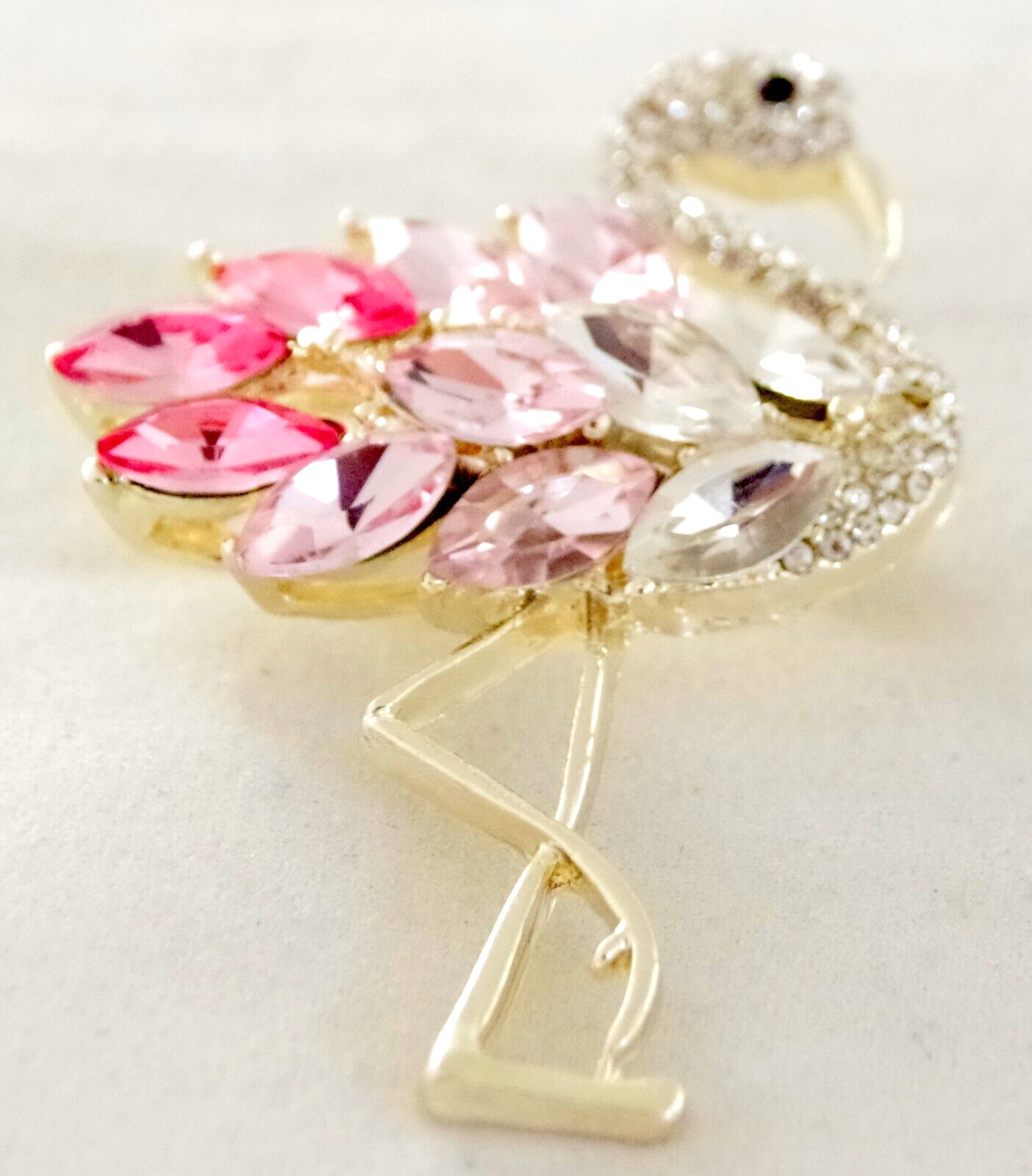 2 1/8″ NEW MARQUISE CRYSTAL RHINESTONE & GOLD TONE PINK FLAMINGO BIRD BROOCH PIN