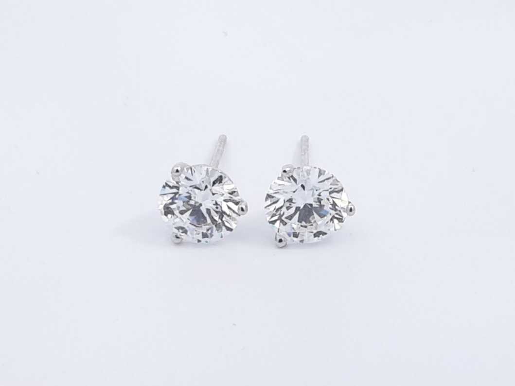 2.10ctw Lab Grown Diamond Stud Earrings In 14k White Gold 1.1 Grams Vc0723srxmia