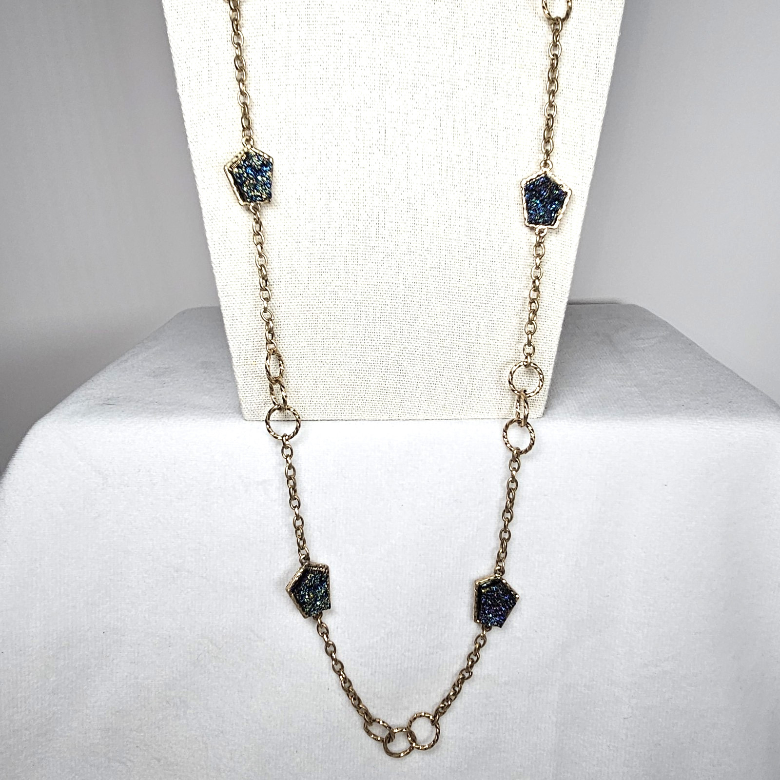 Charming Charlie BLUE DRUZY STONE NECKLACE 34″ Long Gold Tone MATCHING EARRINGS