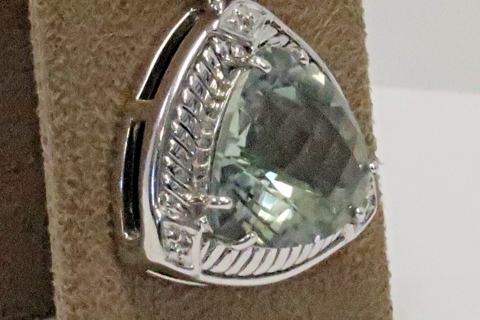 STERLING SILVER TRILLION CUT GREEN QUARTZ & WHITE SAPPHIRE PENDANT 1-3/8″