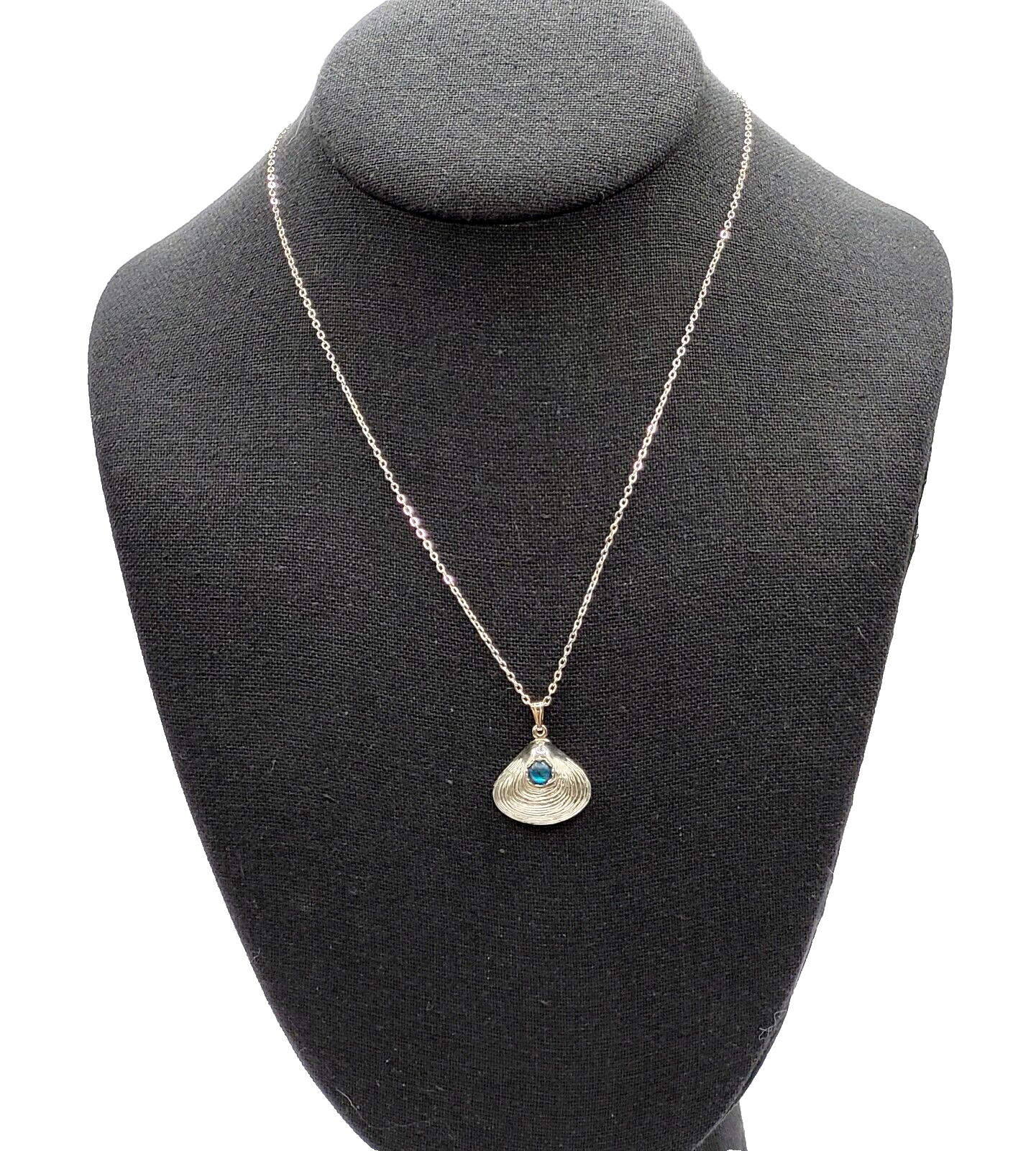 Clam Shell with Blue Stone Center Silver Tone Pendant Necklace Lake Ocean Vibe