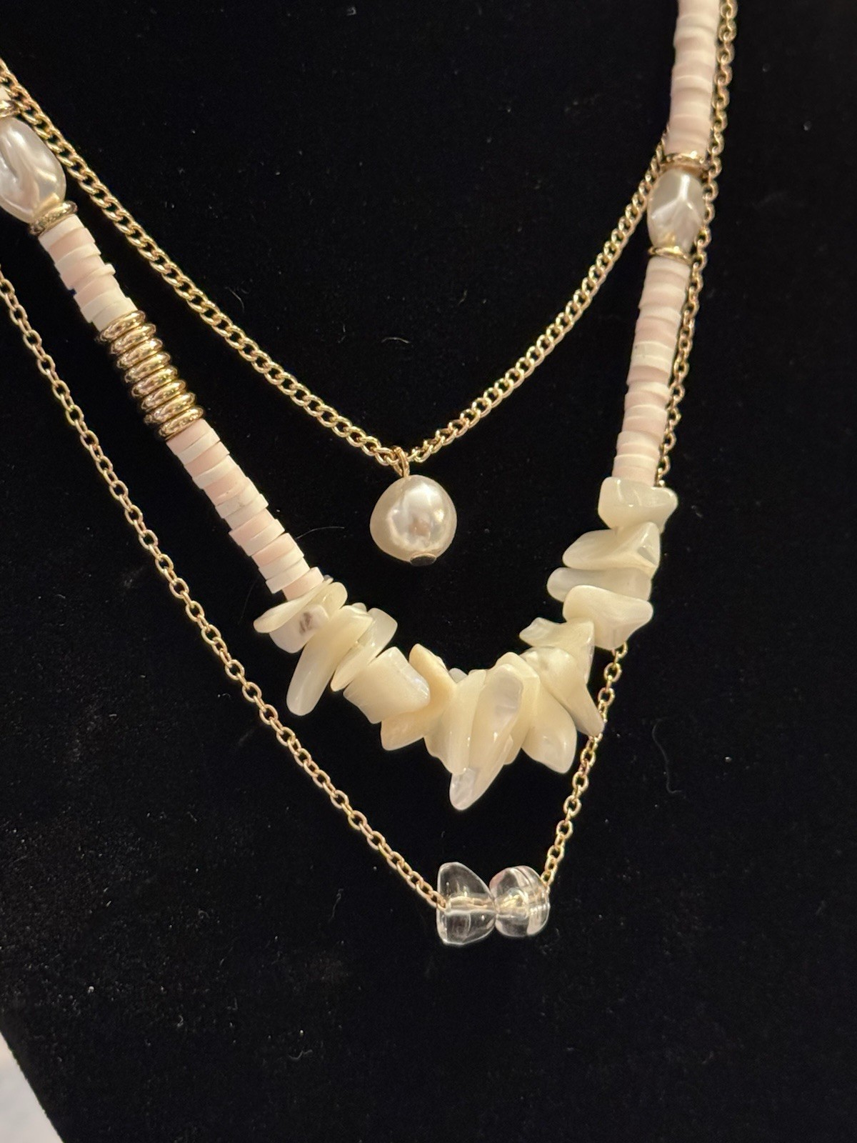 New Icing by Claire’s Layered Gold Tone Faux Pearl Shell Necklace NWT