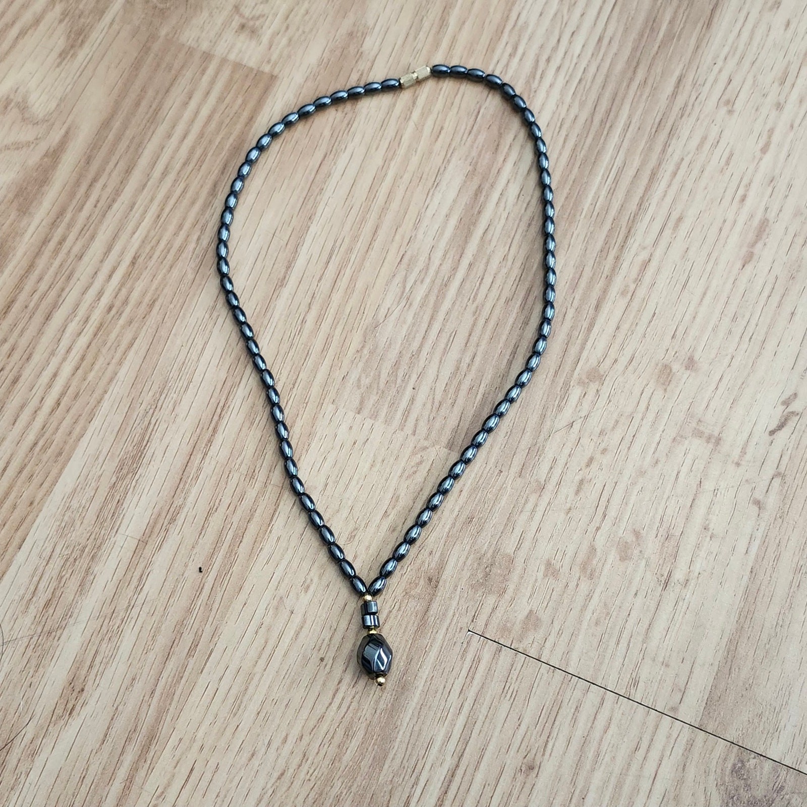 Gunmetal Gray Hematite Tone Beaded Pendant Necklace Faceted Barrel Clasp 17in