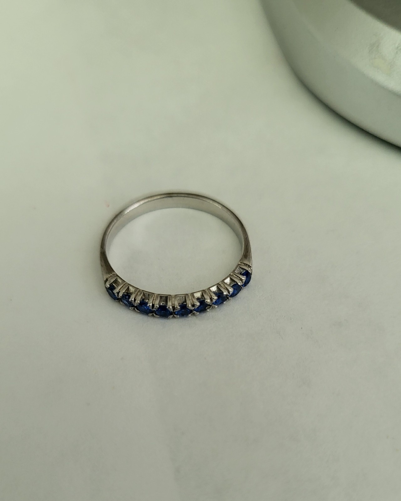 Vintage Blue Saphire Leftovers Gemstone Ring-18K White Gold from 1980s