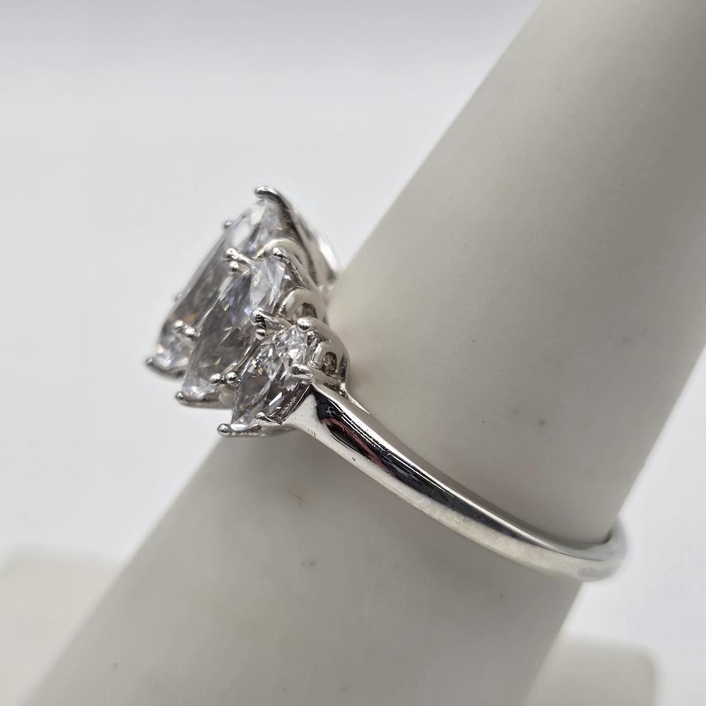 925 Sterling Silver Sparkling Marquise Cubic Zirconia 5-Stone Ring Size 8.25