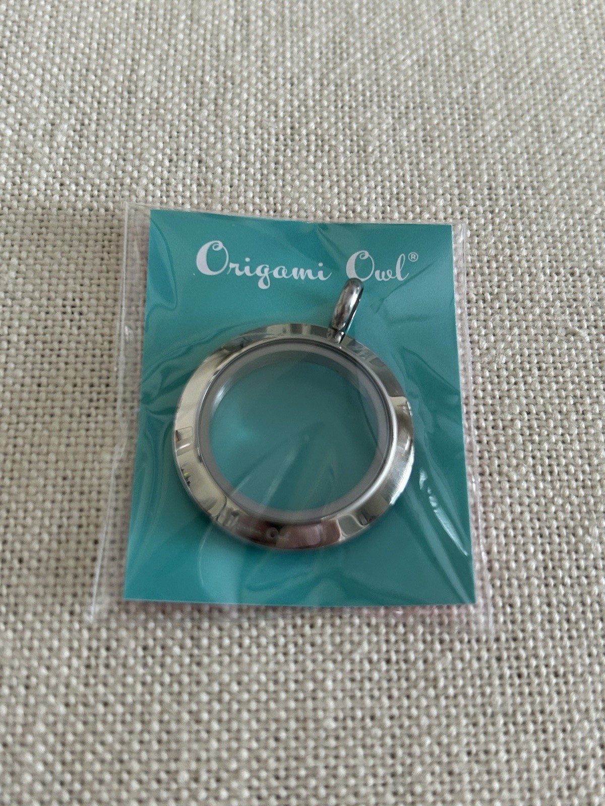 Authentic Origami Owl LK4006 Medium Silver Twist “BASE ONLY” for Locket “NIP”