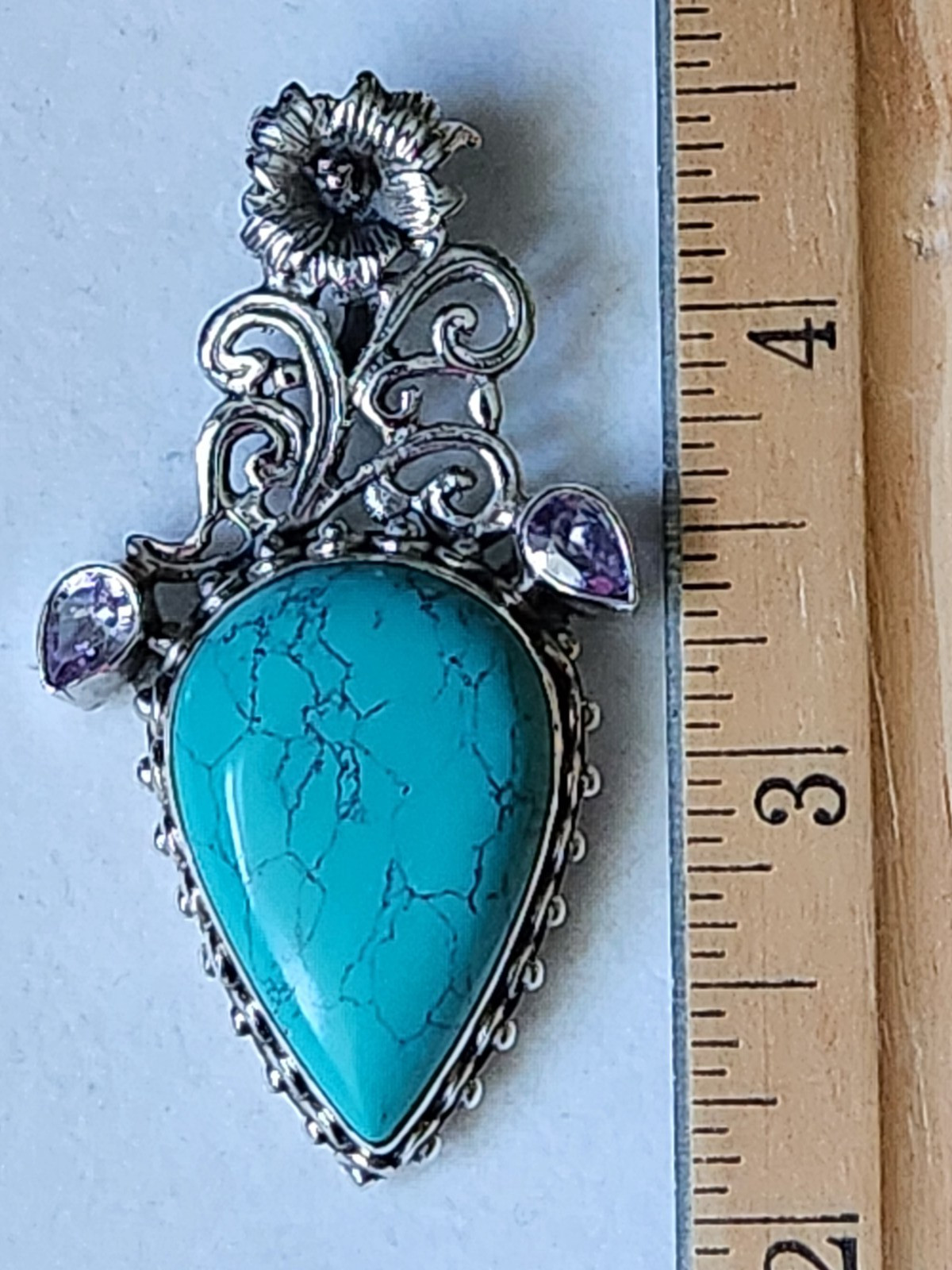 STERLING SILVER TURQUOISE PENDANT, 17 GRAMS