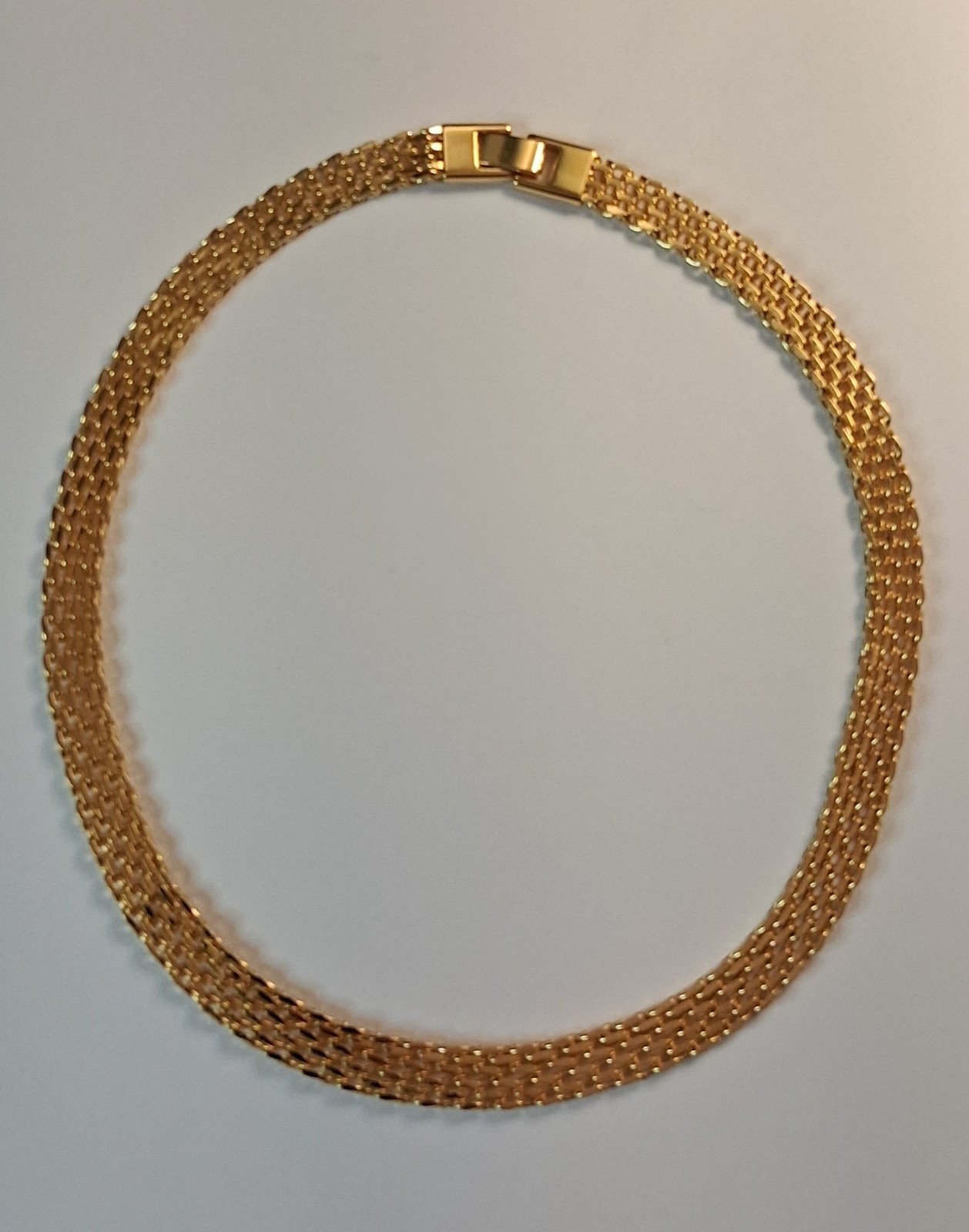 Gold Tone Mesh Chain Choker Necklace Box Clasp No Stone Metal